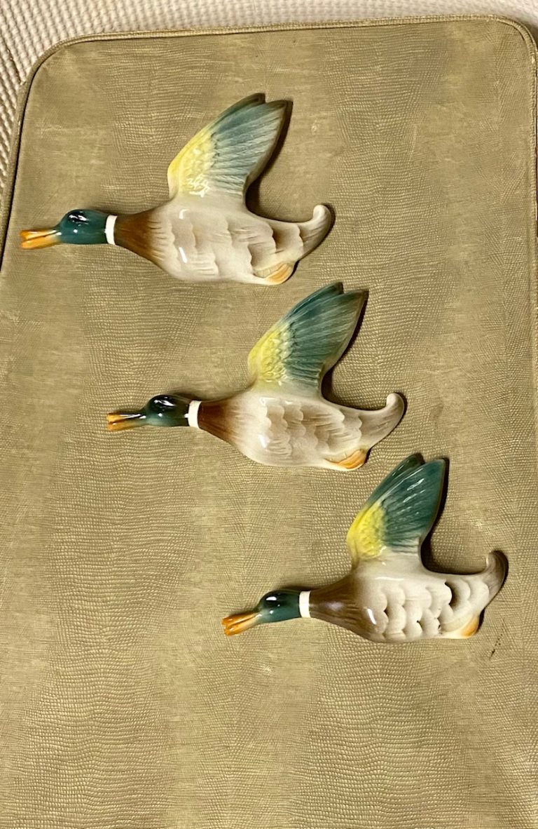 SET OF 3 CERAMIC GRADUATING FLYING DUCKS Second Chance