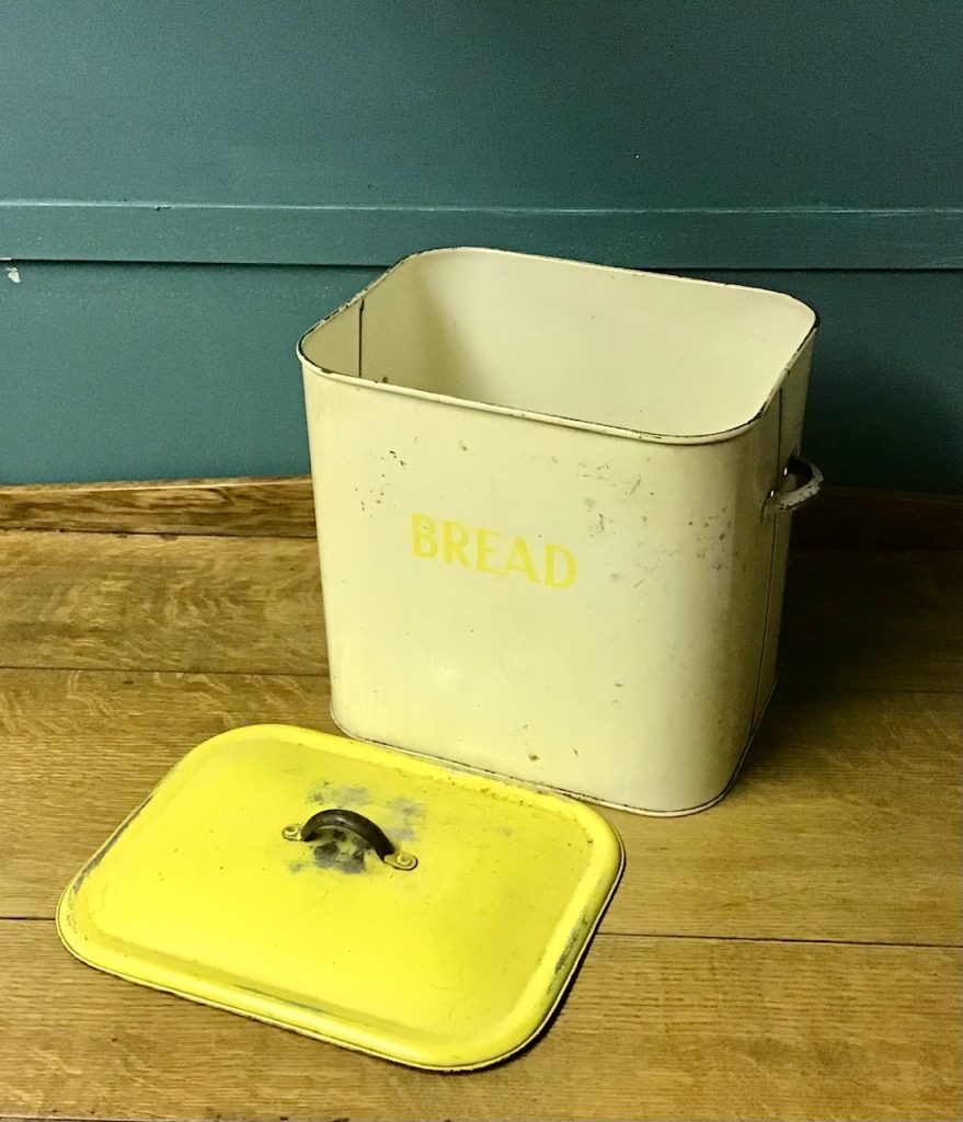 VINTAGE METAL BREAD BIN Second Chance